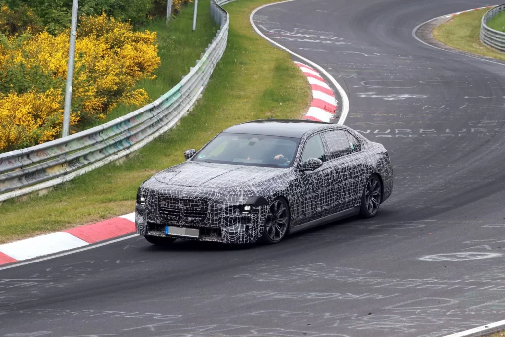 El BMW Serie 7 G70 va a recibir una actualización 9 Motor16 BMW Serie 7 2026 7 Motor16