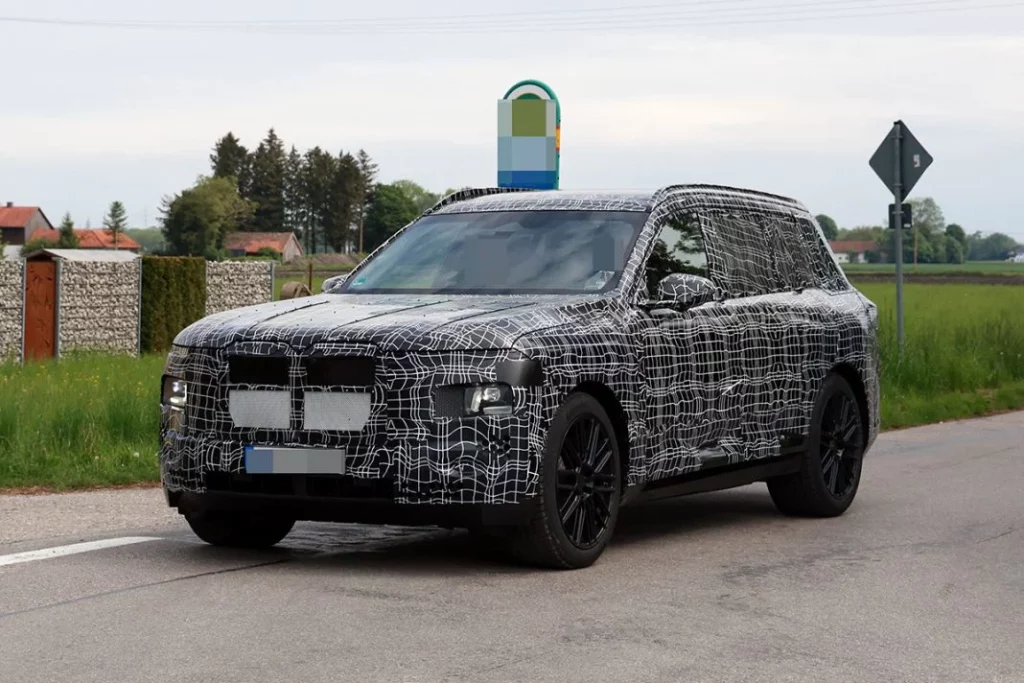 El nuevo BMW X7 ya está en fase de pruebas 4 Motor16 BMW X7 2026 2 Motor16