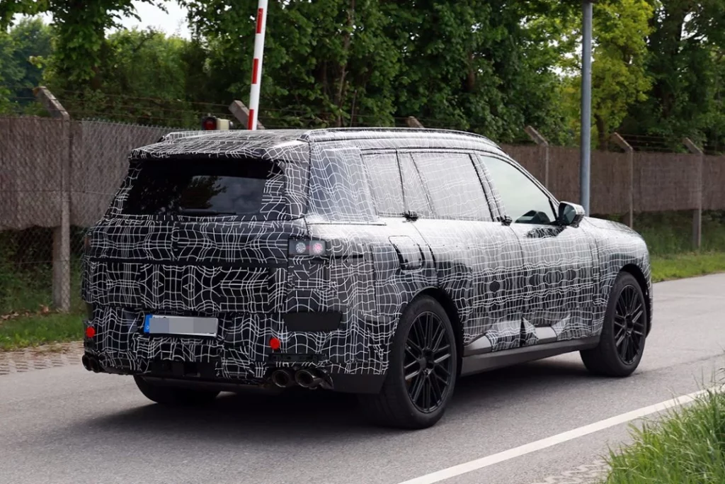 El nuevo BMW X7 ya está en fase de pruebas 1 Motor16 BMW X7 2026 (20)