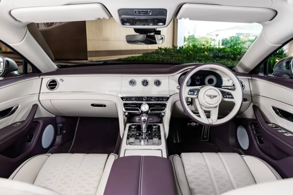 Si sueñas con pasearte en un exclusivo Bentley Flying Spur tienes que visitar este lugar 3 Motor16 Bentleye Flying Spur Mulliner Hotel Galaxy Macao5 Motor16