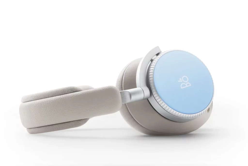 Bang & Olufsen crea unos cascos para Charles Leclerc inspirados en su tierra natal 2 Motor16 Beoplay H100 Charles Leclerc Limited Edition5 Motor16