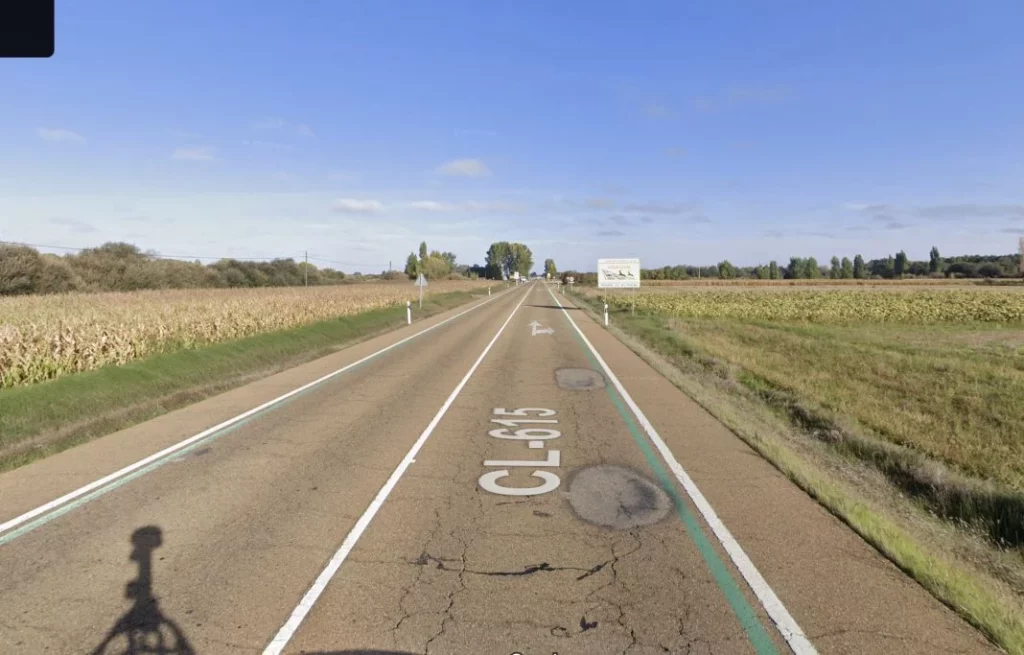 El color verde llega a las carreteras españolas: este es el detalle que encierra 1 Motor16 líneas verdes carretera