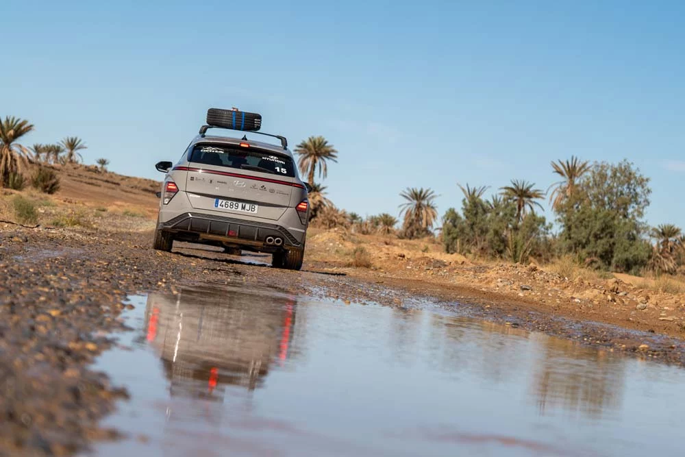 El Desierto de los Niños 2025, una aventura solidaria y exigente para la gama Hyundai 19 Motor16 DIA 04 013 Comienzo de la ruta por el desierto Motor16