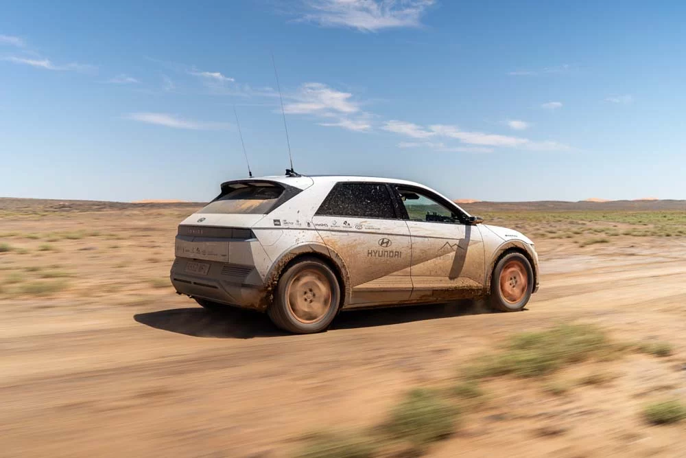 El Desierto de los Niños 2025, una aventura solidaria y exigente para la gama Hyundai 23 Motor16 DIA 04 066 Ruta por el desierto Motor16