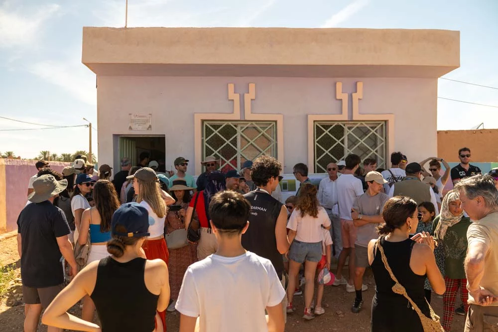 El Desierto de los Niños 2025, una aventura solidaria y exigente para la gama Hyundai 36 Motor16 DIA 05 078 Comida entrega de material jornada de convivencia Motor16