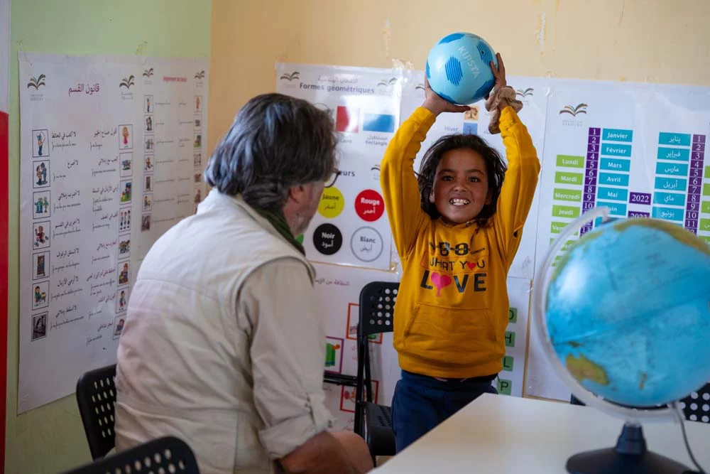 El Desierto de los Niños 2025, una aventura solidaria y exigente para la gama Hyundai 39 Motor16 DIA 05 140 Comida entrega de material jornada de convivencia Motor16