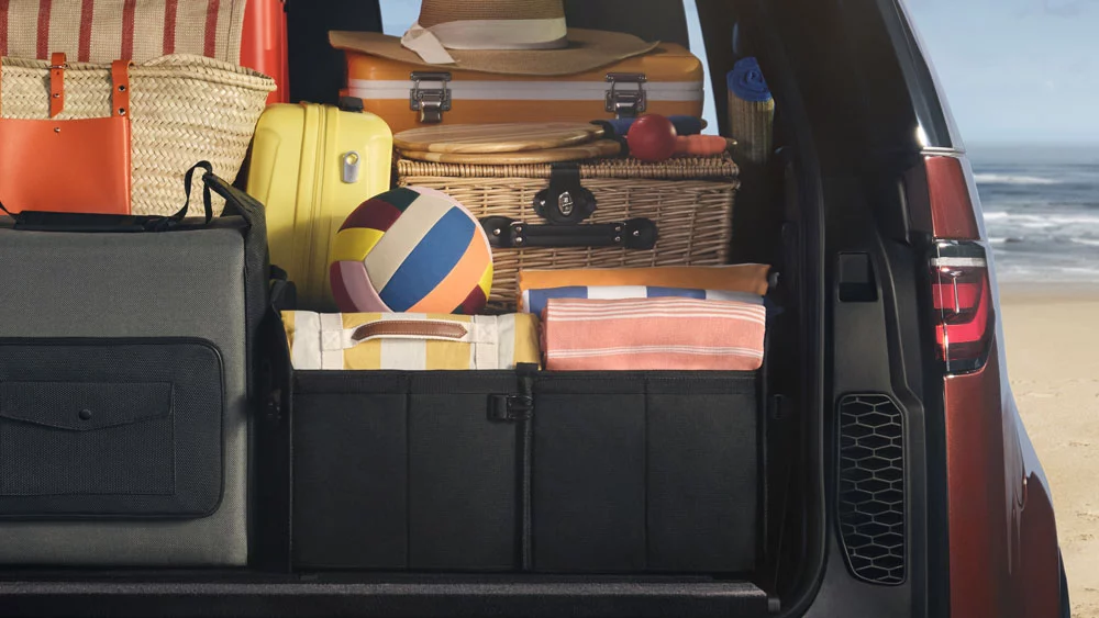 Tempest y Gemini, el Land Rover Discovery se hace aún más especial con estas dos ediciones 5 Motor16 DISCOVERY ACCSESSORY PACK BEACH DAYS 140525 01 Motor16