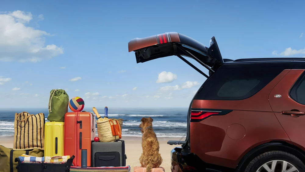 Tempest y Gemini, el Land Rover Discovery se hace aún más especial con estas dos ediciones 4 Motor16 DISCOVERY ACCSESSORY PACK BEACH DAYS 140525 02 Motor16