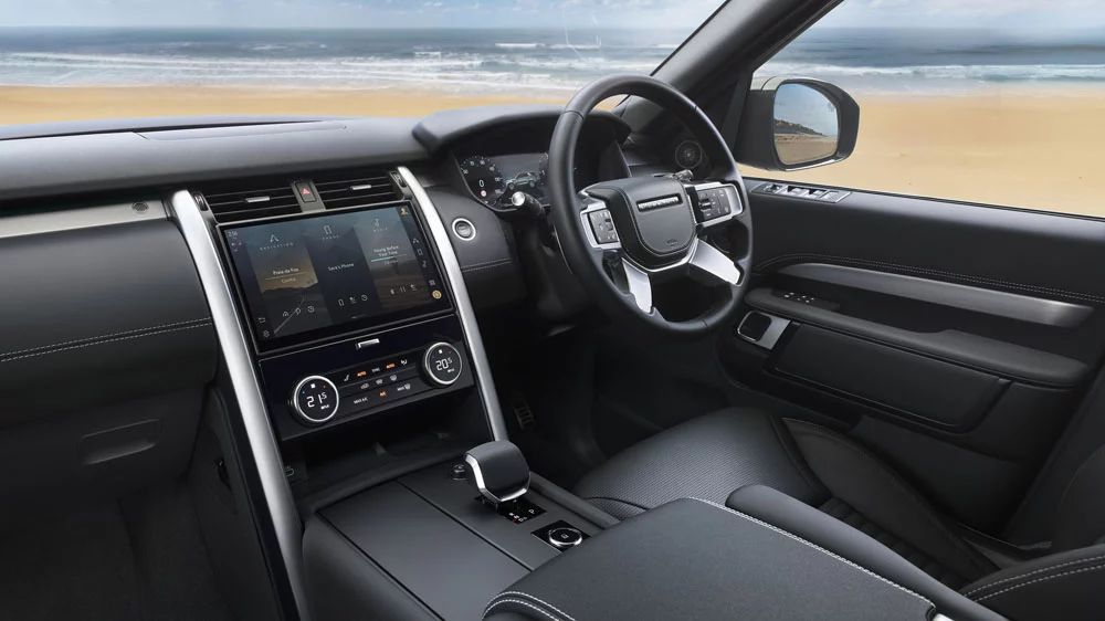 Tempest y Gemini, el Land Rover Discovery se hace aún más especial con estas dos ediciones 2 Motor16 DISCOVERY TEMPEST 14052025 17 Motor16