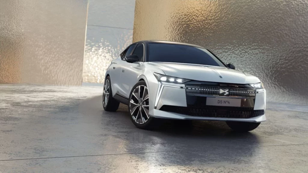 DS Nº4: más refinado, más tecnológico, más electrificado 8 Motor16 DS N4 3 Motor16