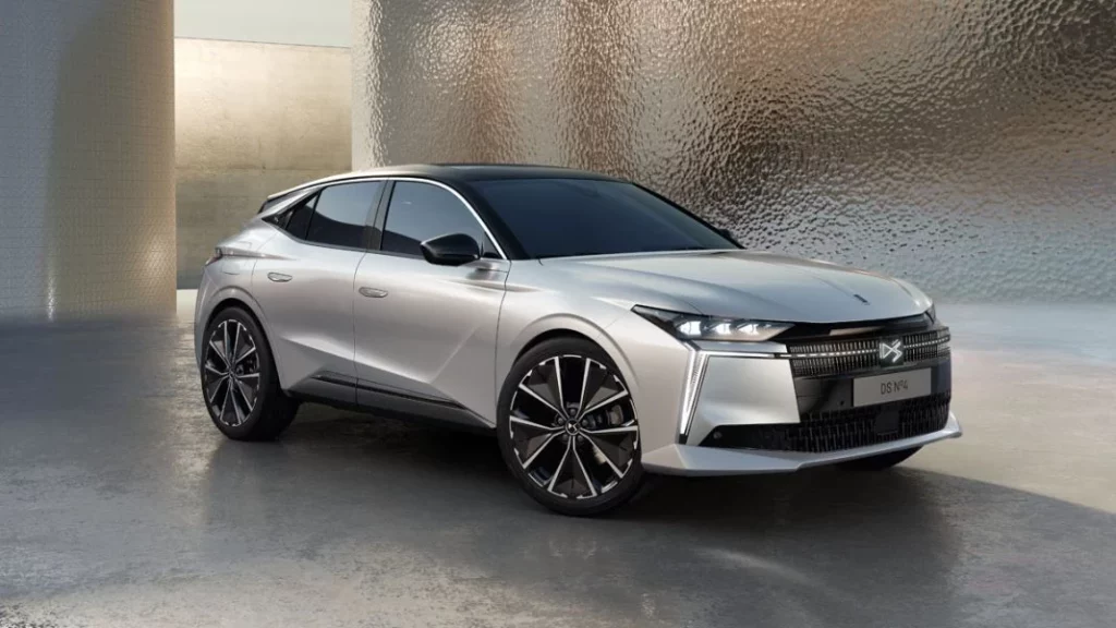 DS Nº4: más refinado, más tecnológico, más electrificado 10 Motor16 DS N4 5 Motor16