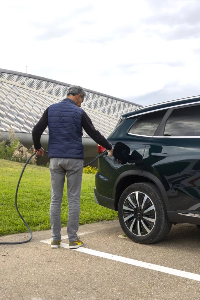 Conducimos el EBRO s800 PHEV: una grata sorpresa 19 Motor16 EBRO S800 PHEV 14 Motor16