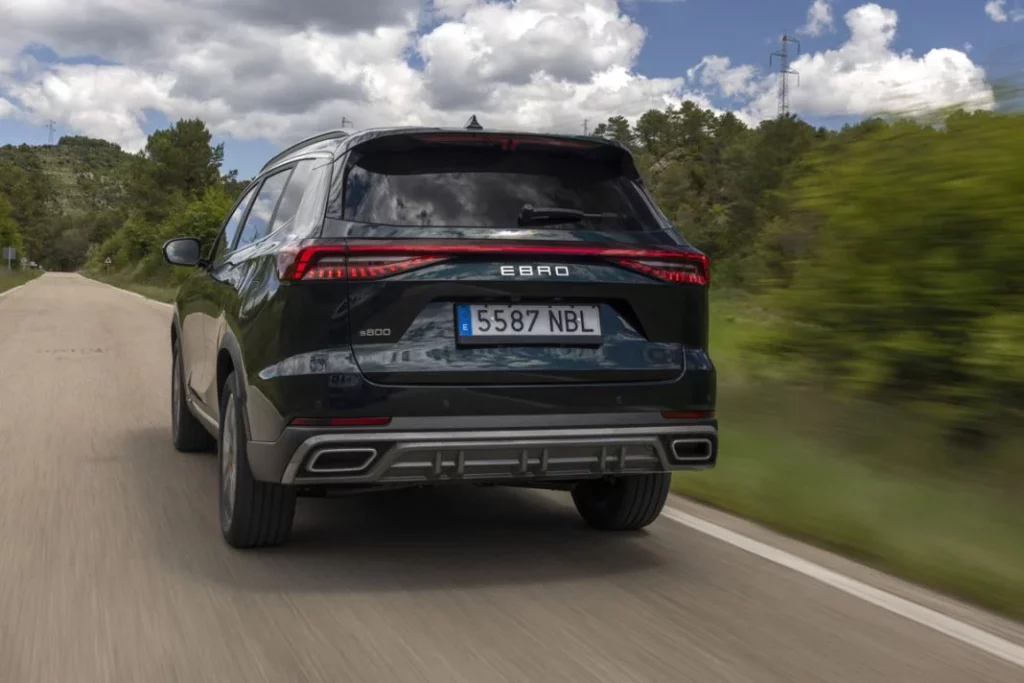 Conducimos el EBRO s800 PHEV: una grata sorpresa 21 Motor16 EBRO S800 PHEV 16 Motor16