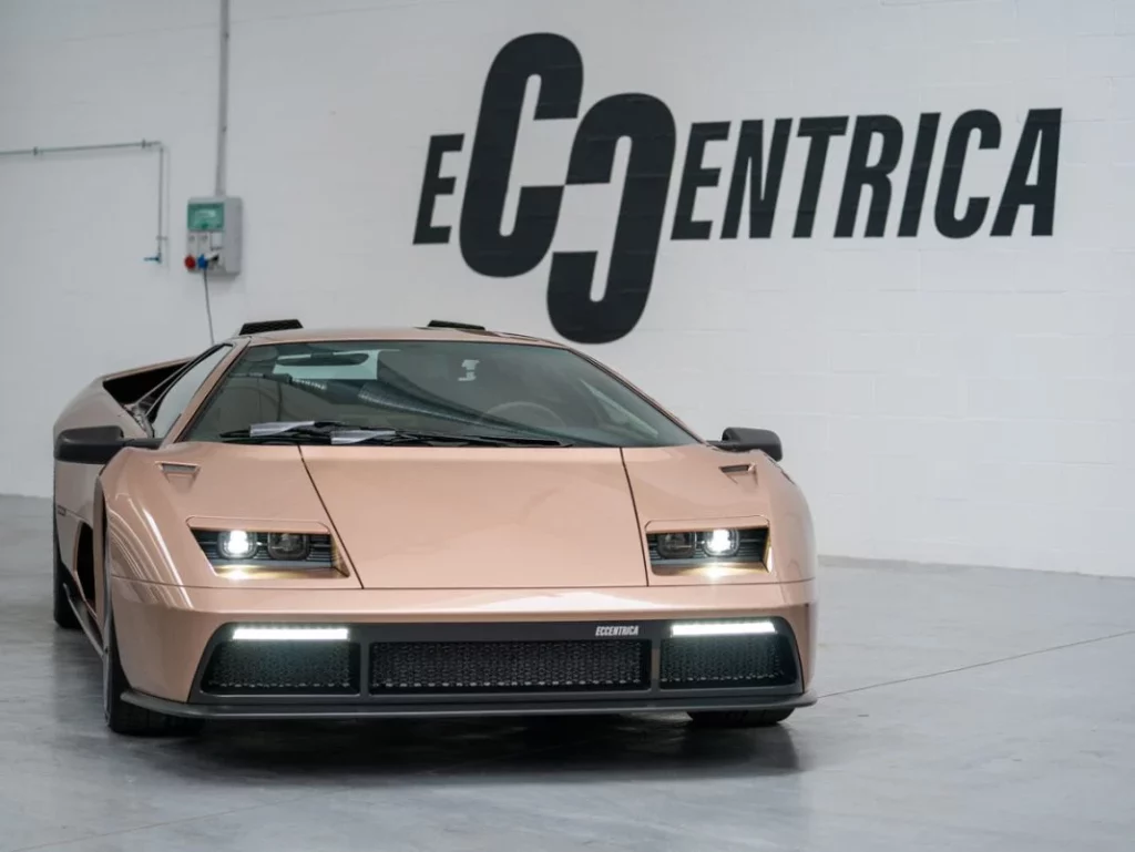 Eccentrica 'resucita' el Lamborghini Diablo 7 Motor16 ECCENTRICA V12 ROSE PHOENIX 1 Motor16