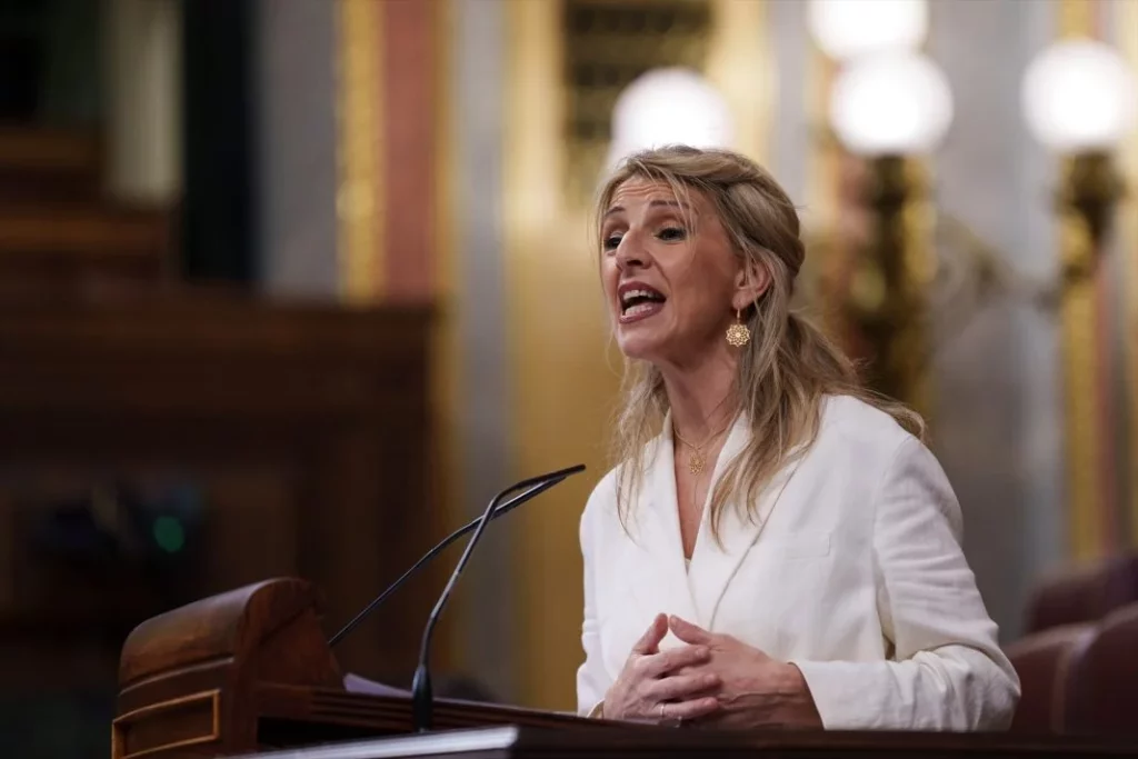 La multa de 200 euros que automáticamente pasa a ser de 1.000 euros gracias a la propuesta de SUMAR 1 Motor16 Yolanda Díaz en el congreso