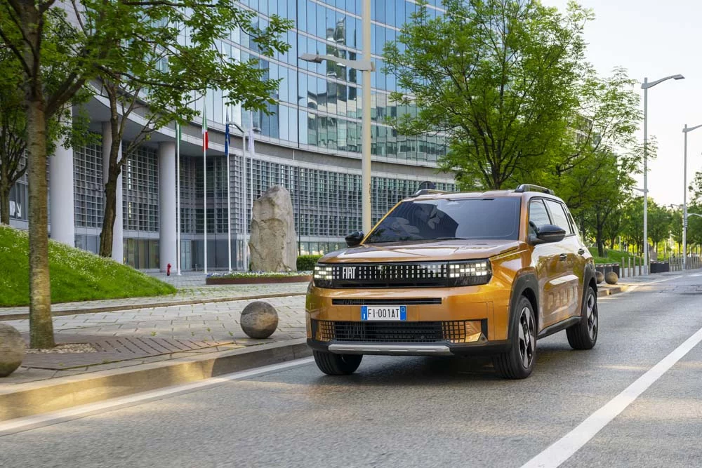 Precio de 'guerra' para el nuevo FIAT Grande Panda Hybrid 17 Motor16 Fiat Grande Panda Hybrid 14 Motor16