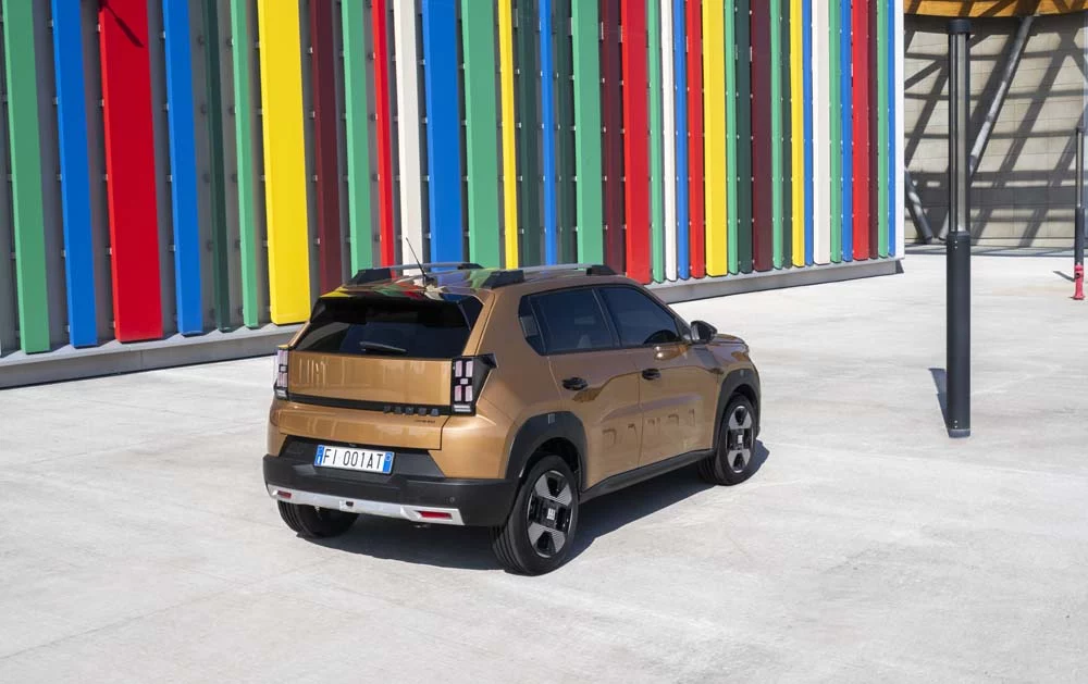 Precio de 'guerra' para el nuevo FIAT Grande Panda Hybrid 23 Motor16 Fiat Grande Panda Hybrid 20 Motor16