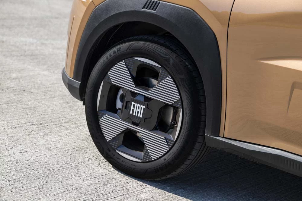 Precio de 'guerra' para el nuevo FIAT Grande Panda Hybrid 34 Motor16 Fiat Grande Panda Hybrid 31 Motor16