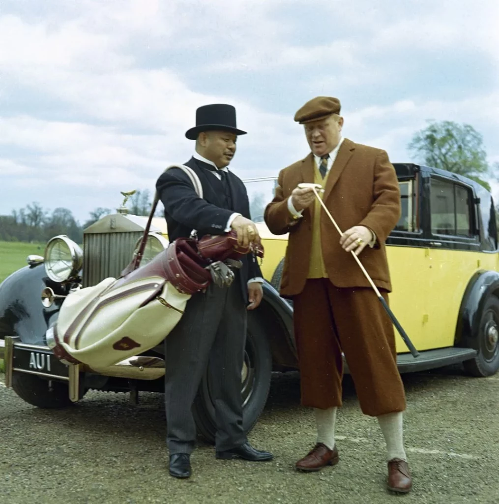 GOLDFINGER ┬® 1964 Danjaq LLC and Metro Goldwyn Mayer Studios Inc. All Rights Reserved 1 Motor16