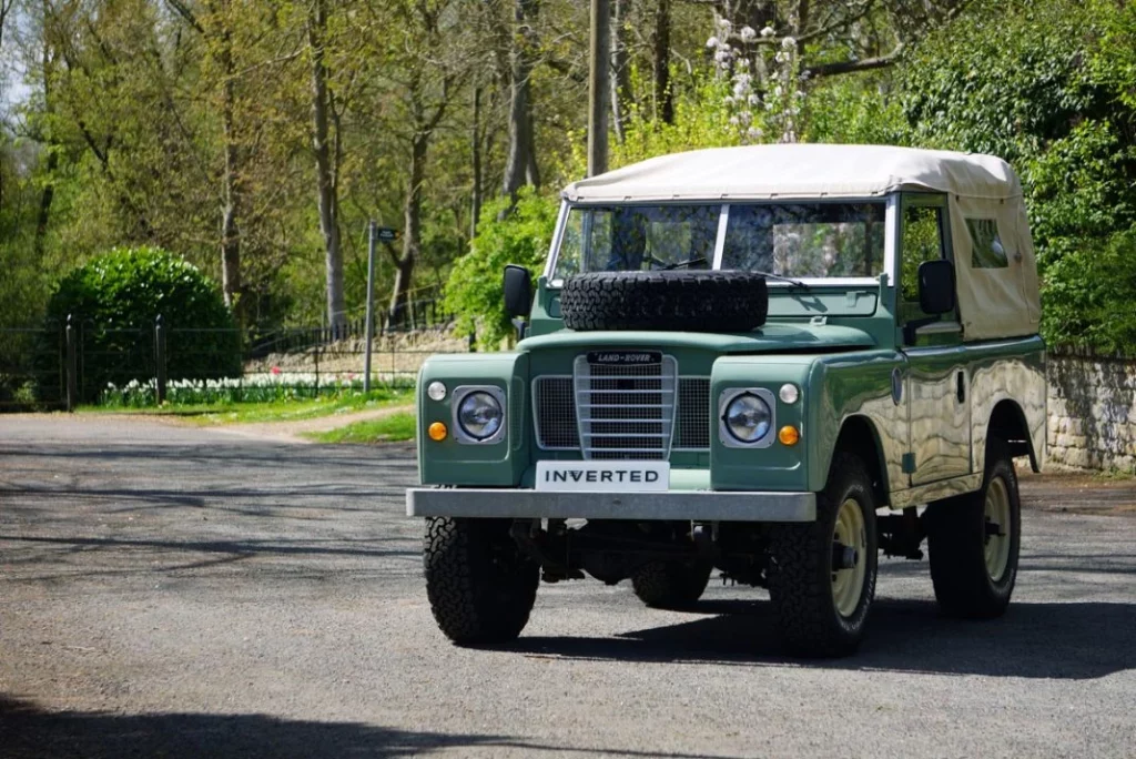 LAND ROVER CLASIC INVERTED 2 Motor16