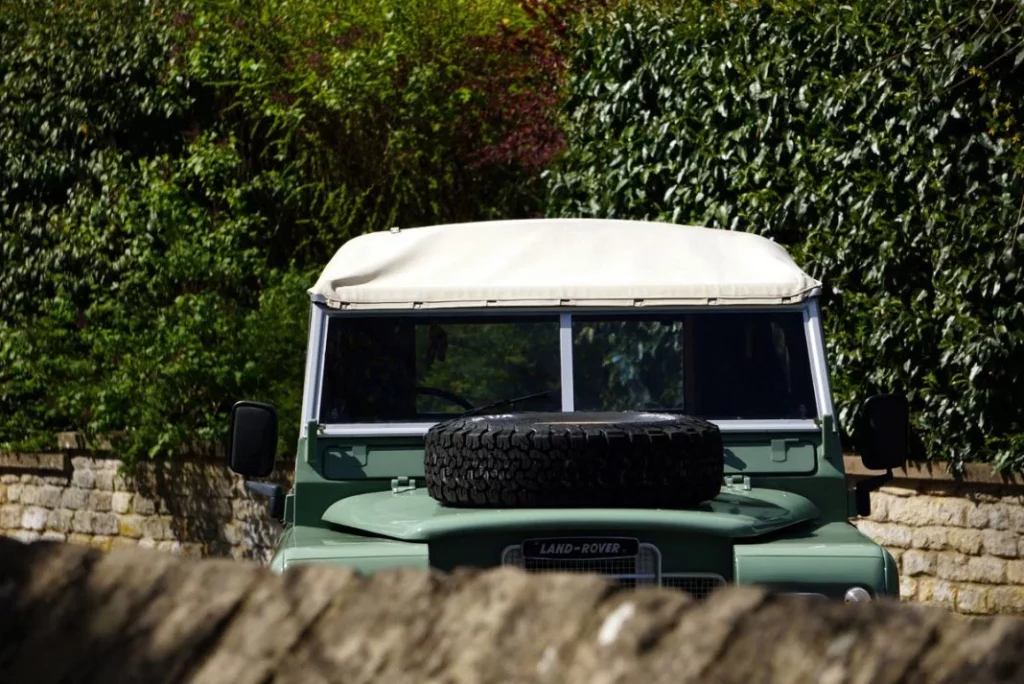 LAND ROVER CLASIC INVERTED 4 Motor16