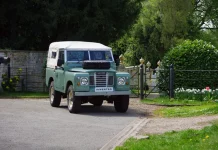 El kit de Inverted para convertir en eléctrico tu Land Rover clásico