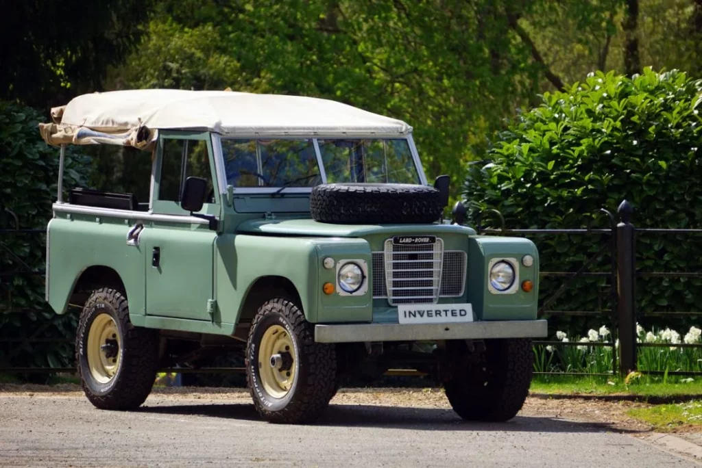LAND ROVER CLASIC INVERTED 9 Motor16