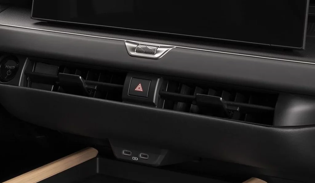 Lexus ES, un sedán de lujo -también eléctrico- para conquistar Europa 27 Motor16 LEXUS ES 2025 20 Motor16