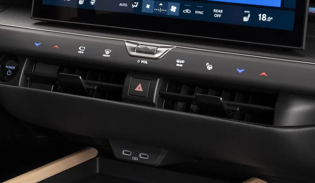 Lexus ES, un sedán de lujo -también eléctrico- para conquistar Europa 28 Motor16 LEXUS ES 2025 21 Motor16