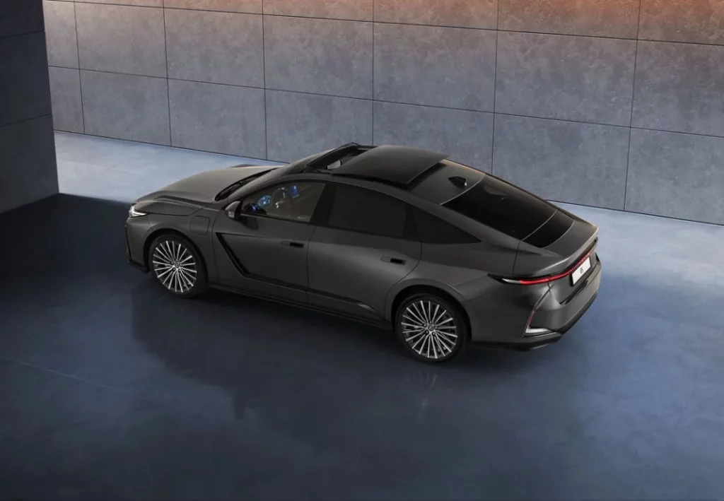 Lexus ES, un sedán de lujo -también eléctrico- para conquistar Europa 34 Motor16 LEXUS ES 2025 27 Motor16