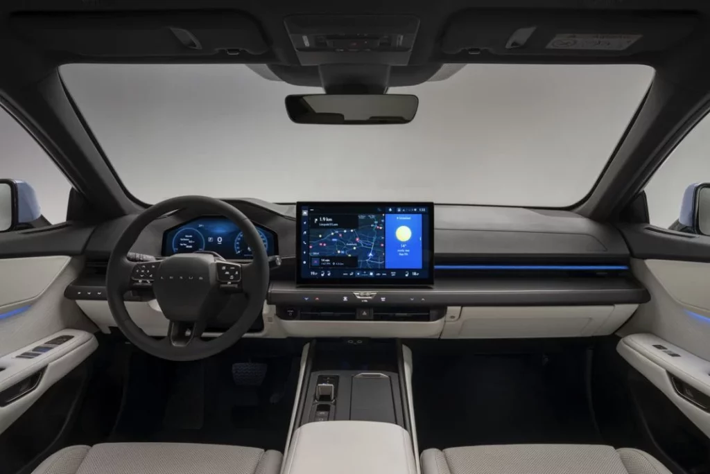 Lexus ES, un sedán de lujo -también eléctrico- para conquistar Europa 3 Motor16 LEXUS ES 2025 33 Motor16