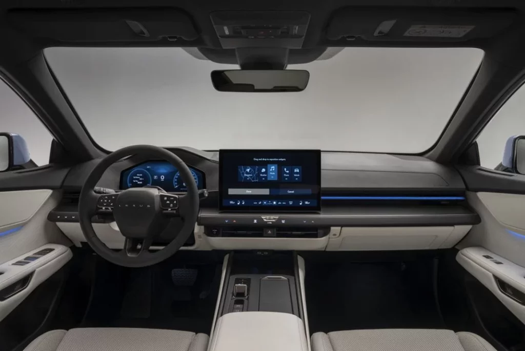 Lexus ES, un sedán de lujo -también eléctrico- para conquistar Europa 41 Motor16 LEXUS ES 2025 34 Motor16