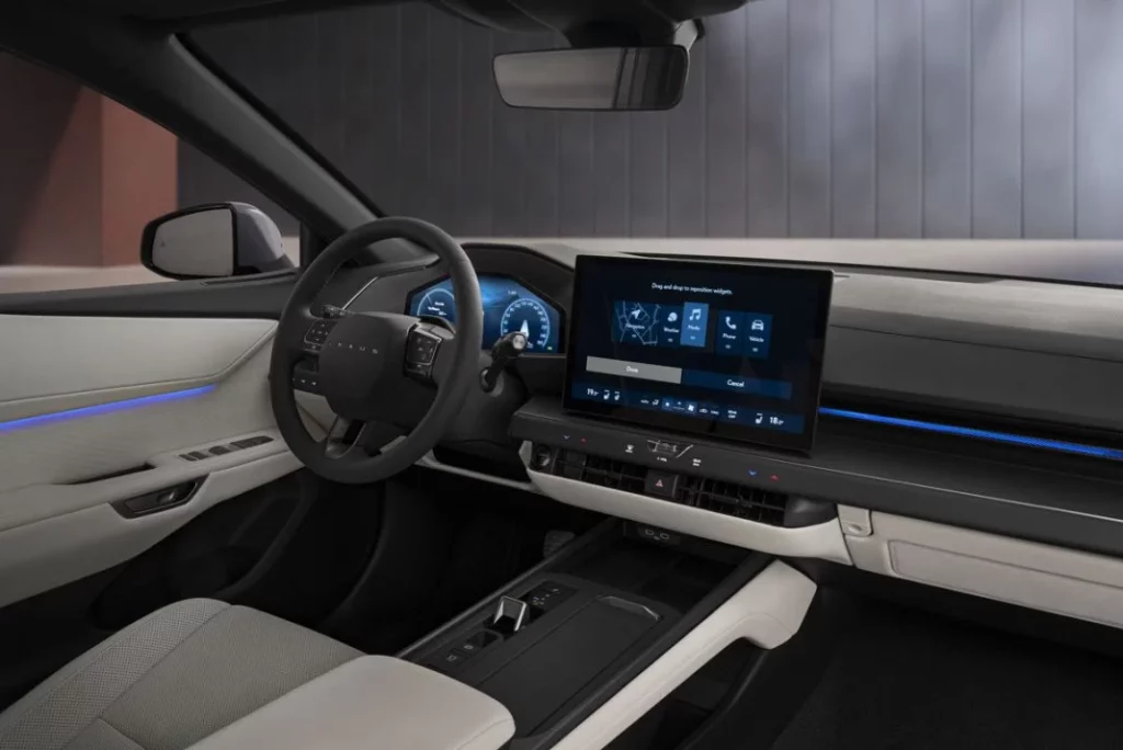 Lexus ES, un sedán de lujo -también eléctrico- para conquistar Europa 42 Motor16 LEXUS ES 2025 35 Motor16