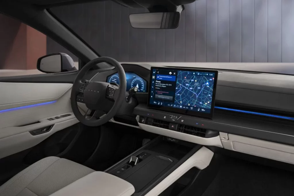 Lexus ES, un sedán de lujo -también eléctrico- para conquistar Europa 44 Motor16 LEXUS ES 2025 37 Motor16