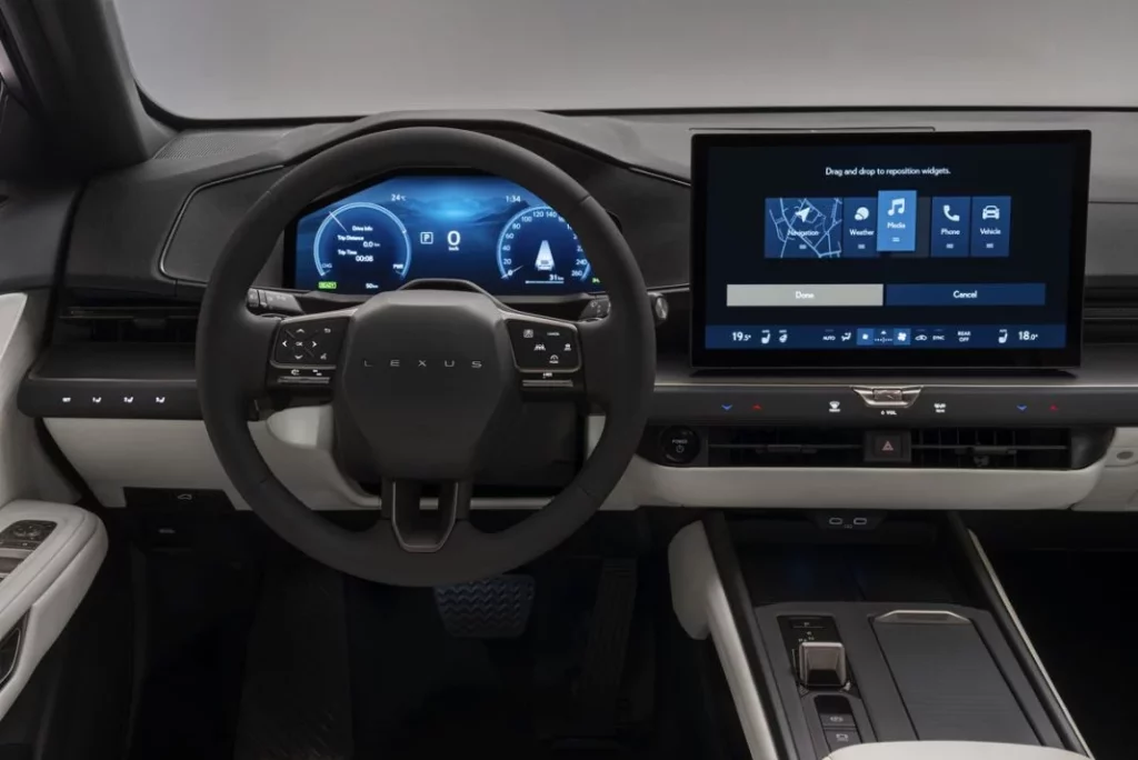 Lexus ES, un sedán de lujo -también eléctrico- para conquistar Europa 48 Motor16 LEXUS ES 2025 41 Motor16