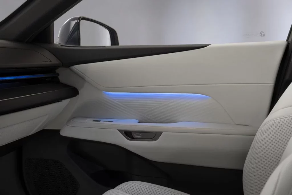 Lexus ES, un sedán de lujo -también eléctrico- para conquistar Europa 49 Motor16 LEXUS ES 2025 42 Motor16