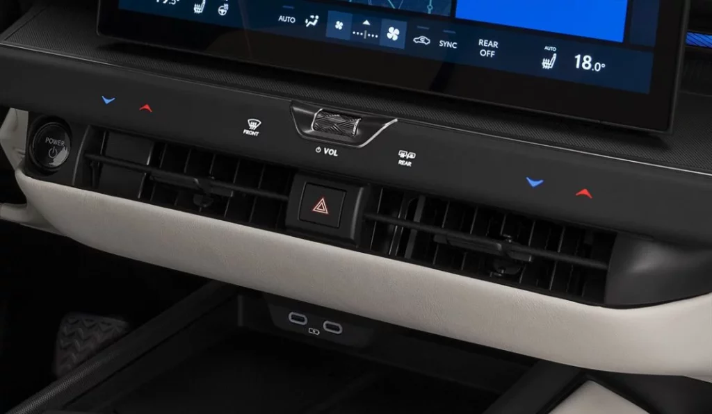 Lexus ES, un sedán de lujo -también eléctrico- para conquistar Europa 4 Motor16 LEXUS ES 2025 43 Motor16