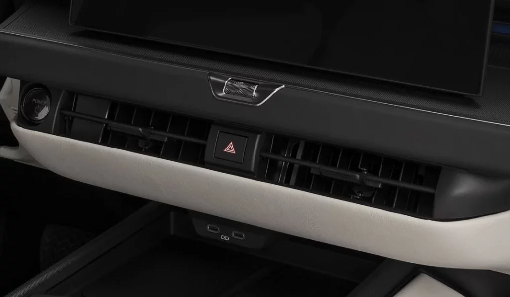 Lexus ES, un sedán de lujo -también eléctrico- para conquistar Europa 51 Motor16 LEXUS ES 2025 44 Motor16