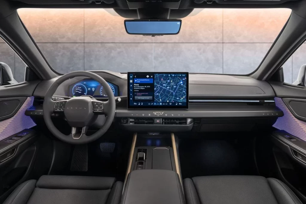 Lexus ES, un sedán de lujo -también eléctrico- para conquistar Europa 15 Motor16 LEXUS ES 2025 8 Motor16
