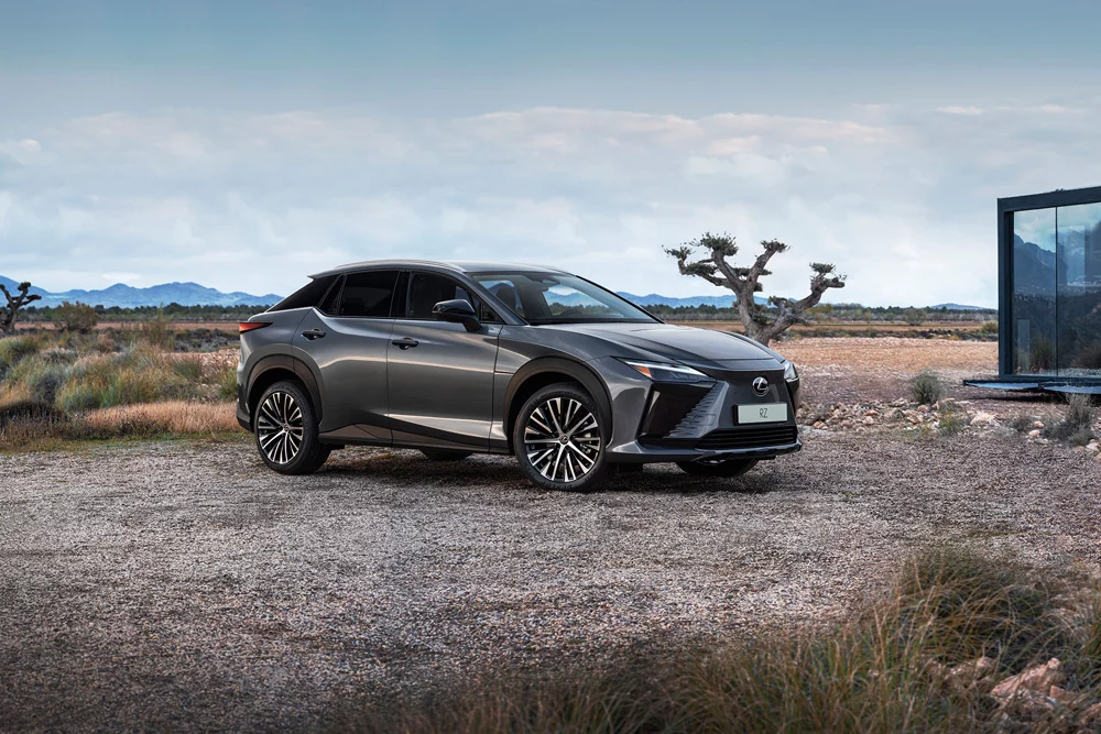 El Lexus RZ 300e incorpora a su gama el acabado más premium 4 Motor16 Lexus RZ 2025 1 Motor16