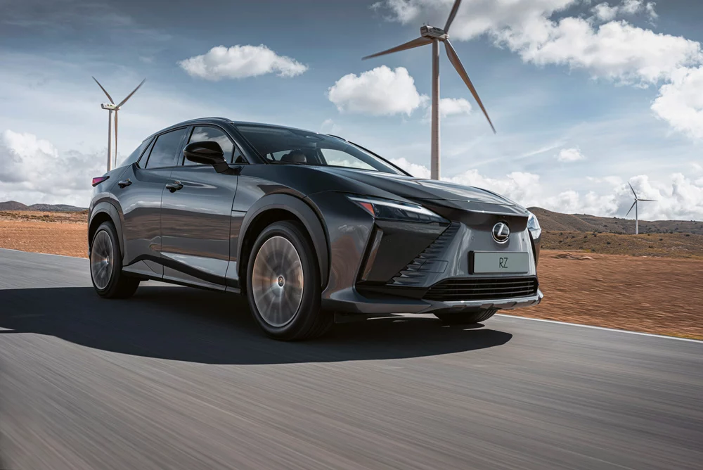 El Lexus RZ 300e incorpora a su gama el acabado más premium 16 Motor16 Lexus RZ 2025 13 Motor16
