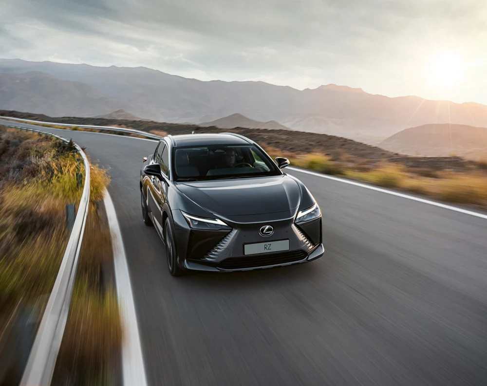El Lexus RZ 300e incorpora a su gama el acabado más premium 11 Motor16 Lexus RZ 2025 8 Motor16