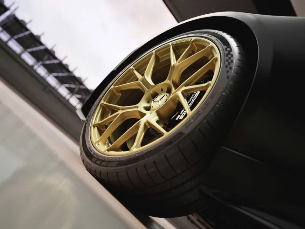 MERCEDES AMG GT F1 11 Motor16