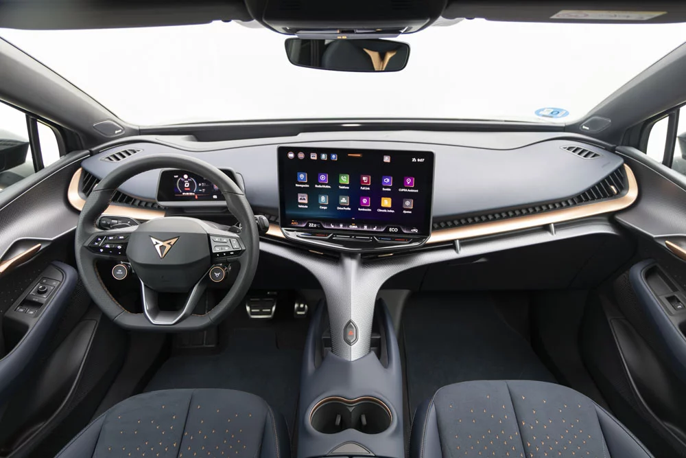 Cupra Tavascan Endurance. Probamos un SUV eléctrico realmente equilibrado 2 Motor16 2025 Cupra Tavascan Endurance. Prueba. Imagen interior.