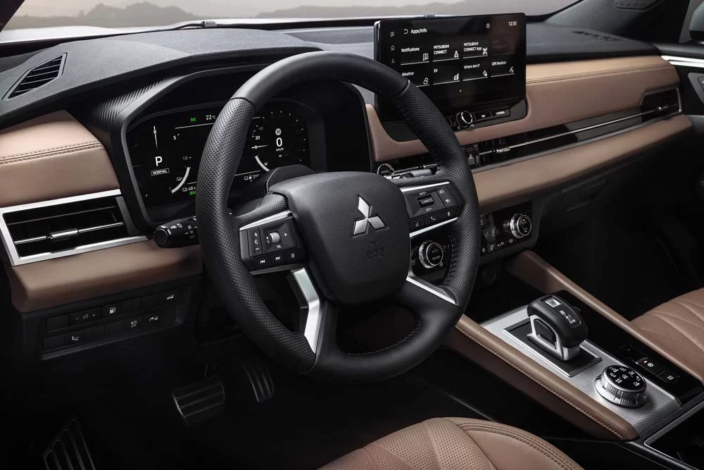 Mitsubishi Outlander PHEV 2025