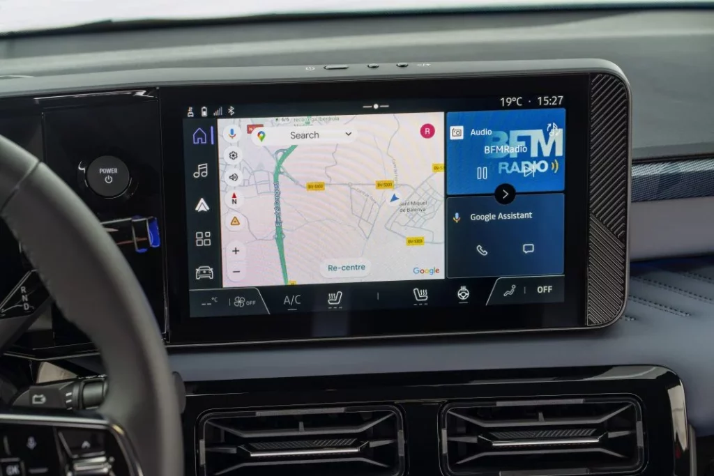 Nissan Micra electrico 2026 R5 62 Motor16