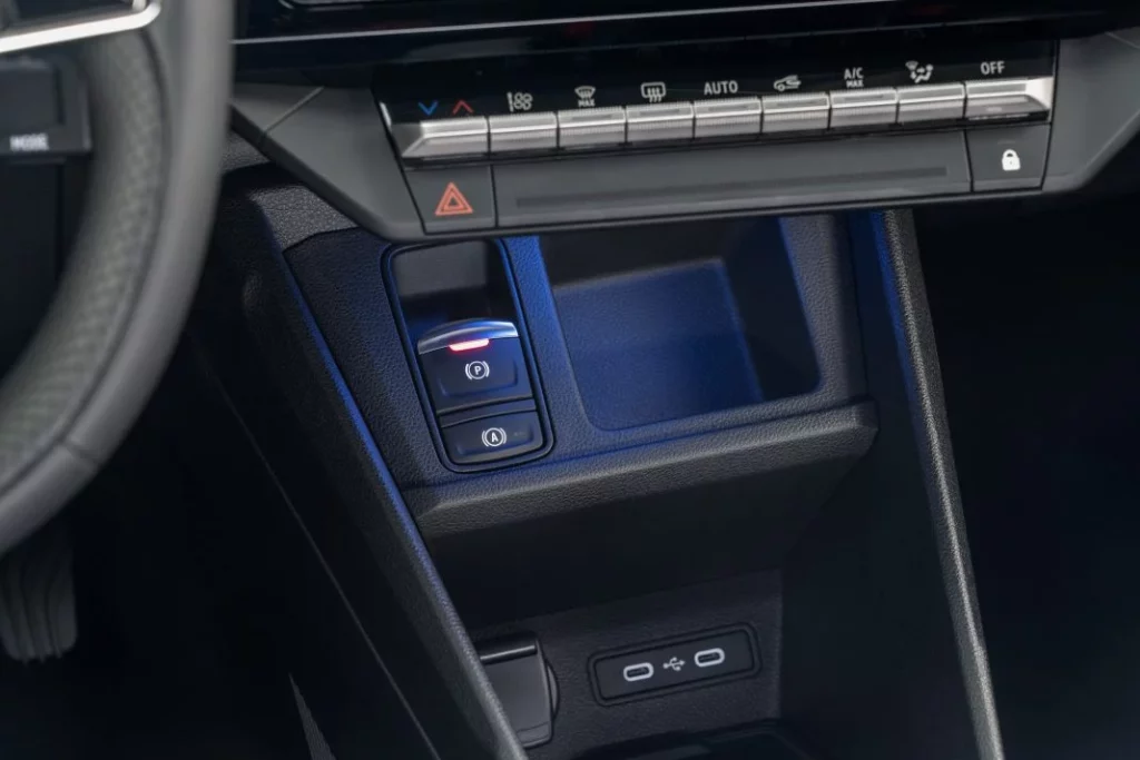 Nissan Micra electrico 2026 R5 68 Motor16