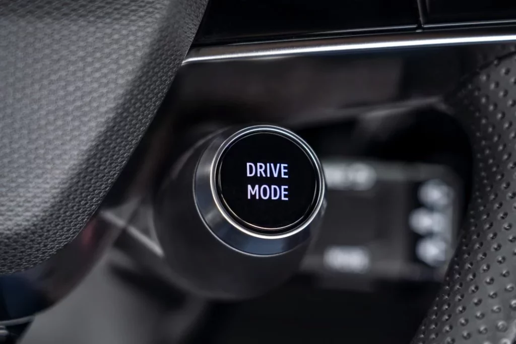 Nissan Micra electrico 2026 R5 71 Motor16