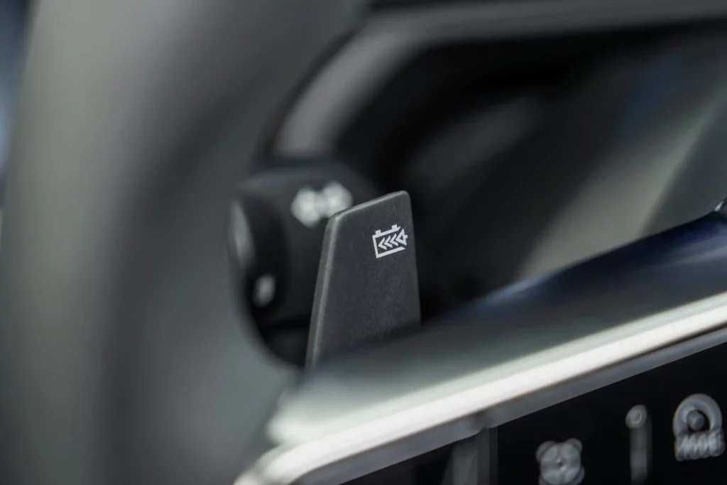 Nissan Micra electrico 2026 R5 74 Motor16