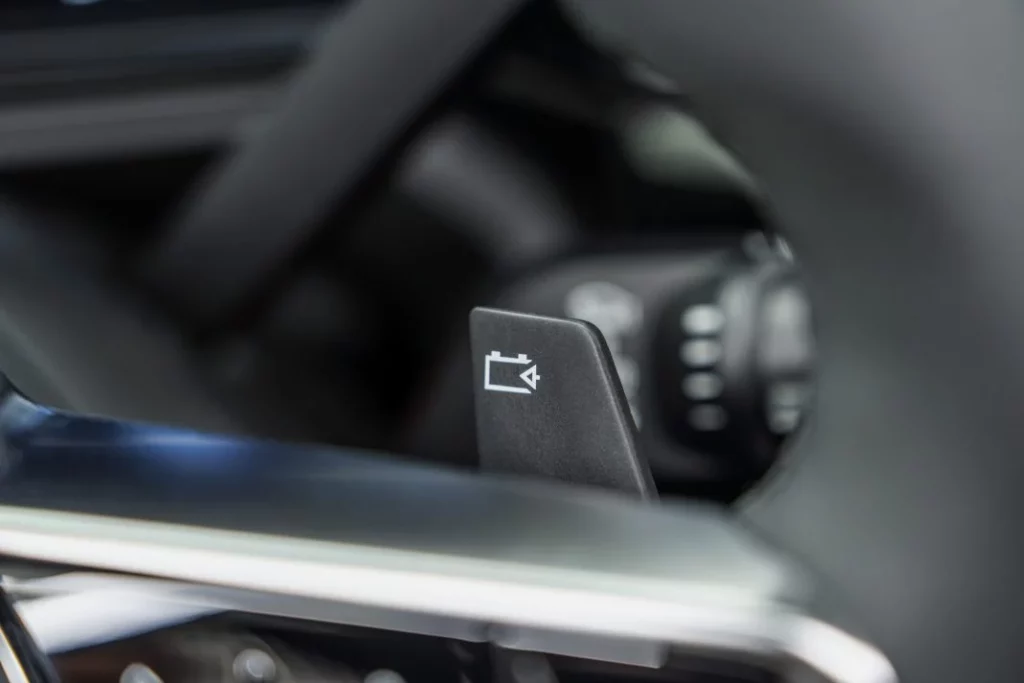 Nissan Micra electrico 2026 R5 75 Motor16